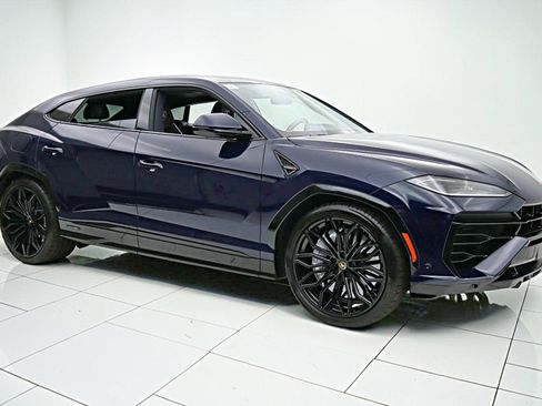 Used 2025 Lamborghini Urus SE AWD/4WD image 25