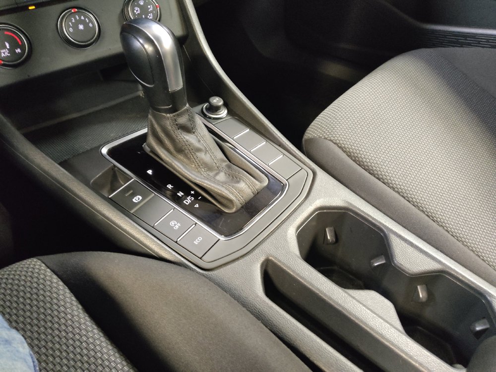 Used 2019 Volkswagen Jetta R-Line FWD image 26
