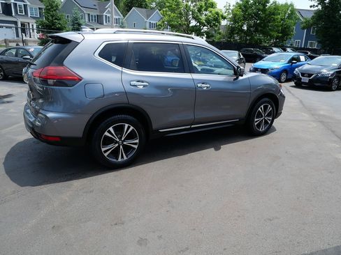 Used 2018 Nissan Rogue SL w/ Premium Package AWD/4WD image 7
