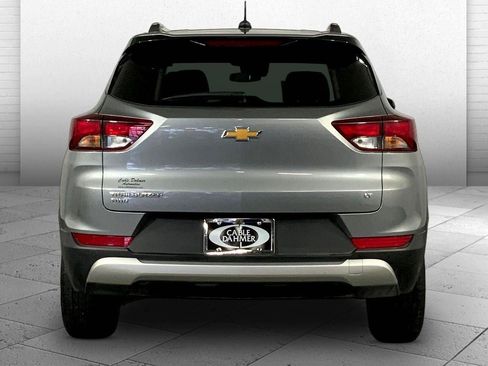 Used 2025 Chevrolet TrailBlazer LT AWD/4WD image 3