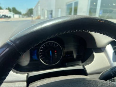 Used 2013 Ford Edge SEL FWD image 7