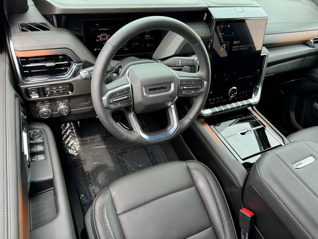 Used 2026 GMC Yukon Denali AWD/4WD image 27