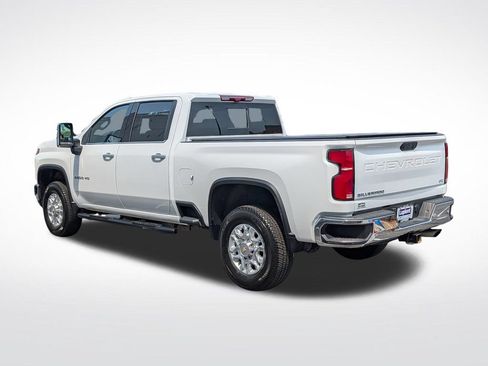 Used 2025 Chevrolet Silverado 2500 LTZ w/ LTZ Convenience Package AWD/4WD image 9