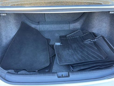 Used 2018 Honda Accord EX-L image 30