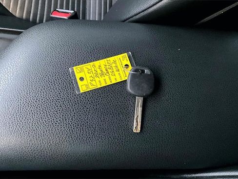 Used 2022 Toyota Camry SE image 35