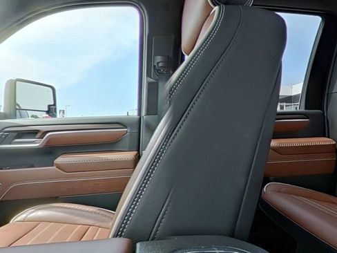 Used 2025 GMC Sierra 2500 Denali Ultimate w/ Max Trailering Package AWD/4WD image 27