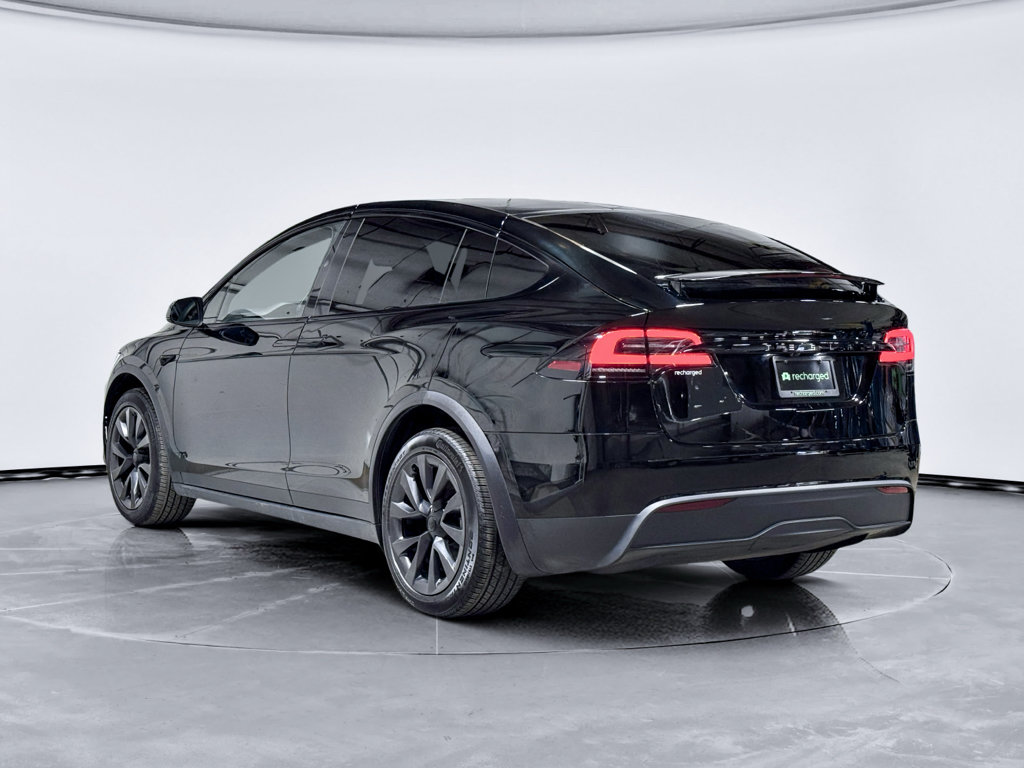 Used 2023 Tesla Model X AWD/4WD image 2