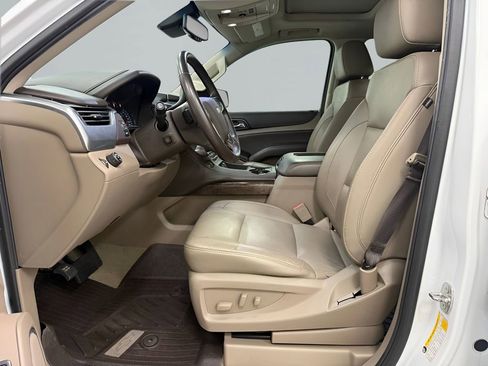Used 2018 Chevrolet Tahoe LT w/ Luxury Package RWD image 27