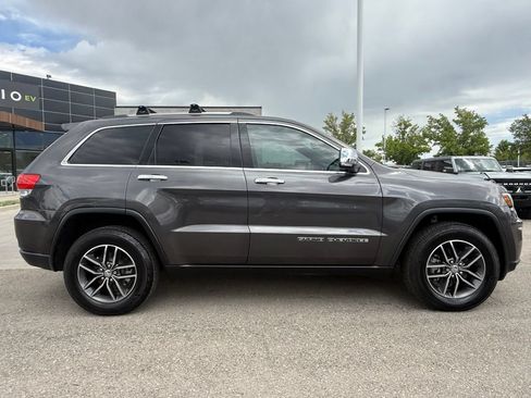 Used 2017 Jeep Grand Cherokee Limited w/ Luxury Group II AWD/4WD image 9