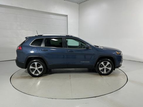 Used 2019 Jeep Cherokee Limited AWD/4WD image 40