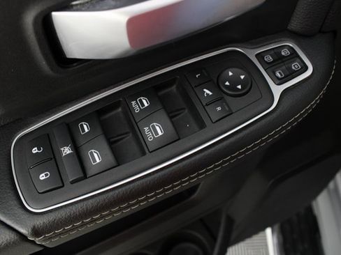 Used 2024 RAM 2500 Big Horn w/ Bed Utility Group image 14