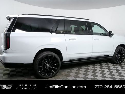 Certified 2026 Cadillac Escalade ESV Platinum Sport w/ LPO, ONYX Package image 30