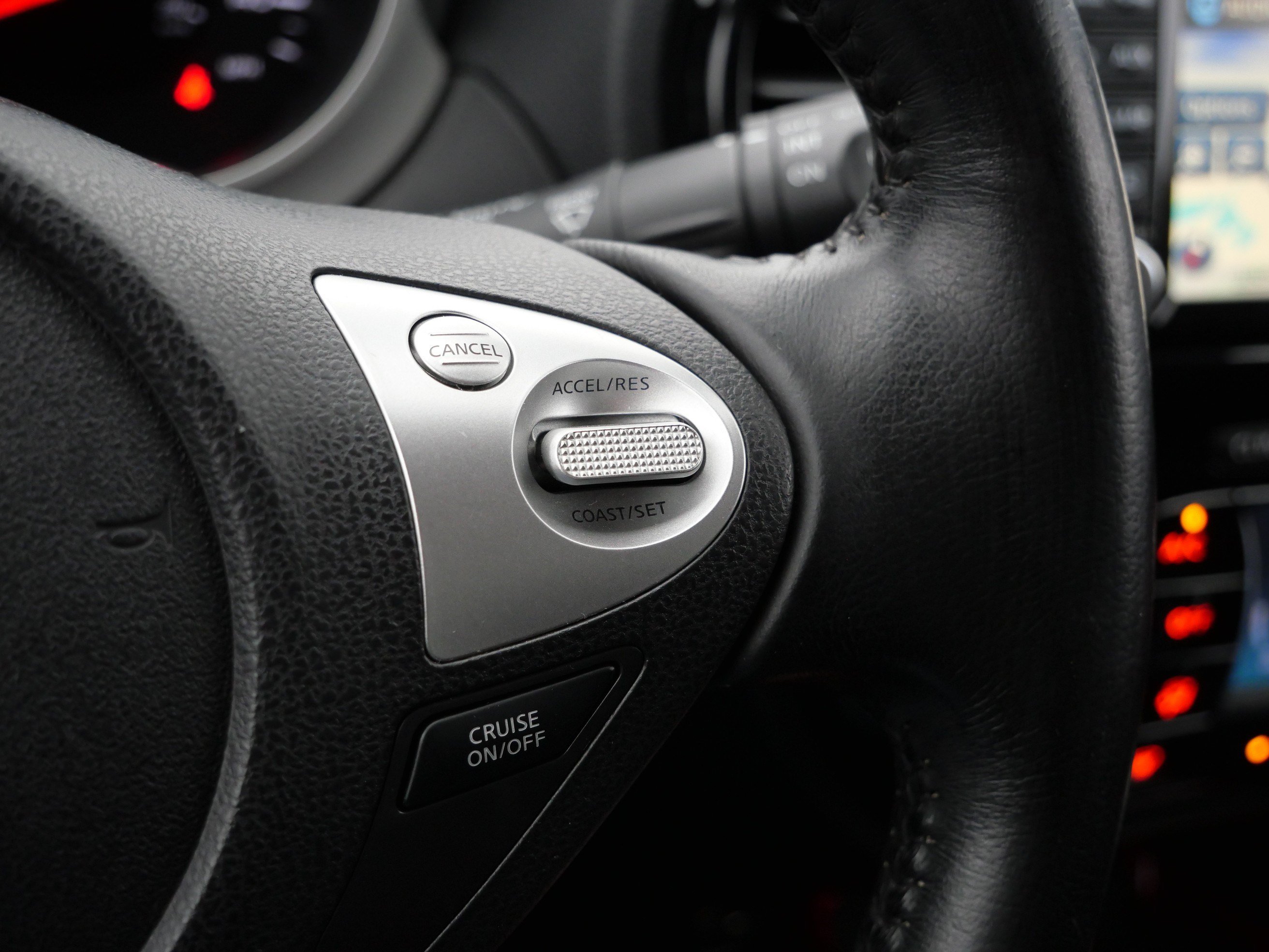 Used 2015 Nissan Juke SV w/ Technology Package AWD/4WD image 25
