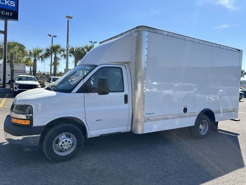 New 2024 Chevrolet Express 3500 Work Van w/ Power Convenience Package image 12