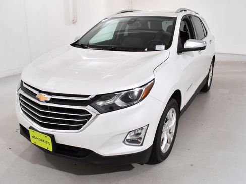 Used 2018 Chevrolet Equinox Premier AWD/4WD image 2