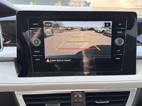 New 2026 Volkswagen Taos SE FWD image 29