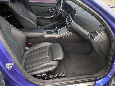 Used 2022 BMW 330i Sedan w/ M Sport Package RWD image 22