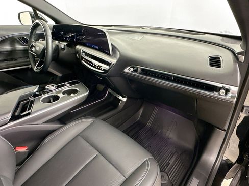 Used 2024 Cadillac Lyriq Luxury w/ LPO, Floor Liner Package AWD/4WD image 41
