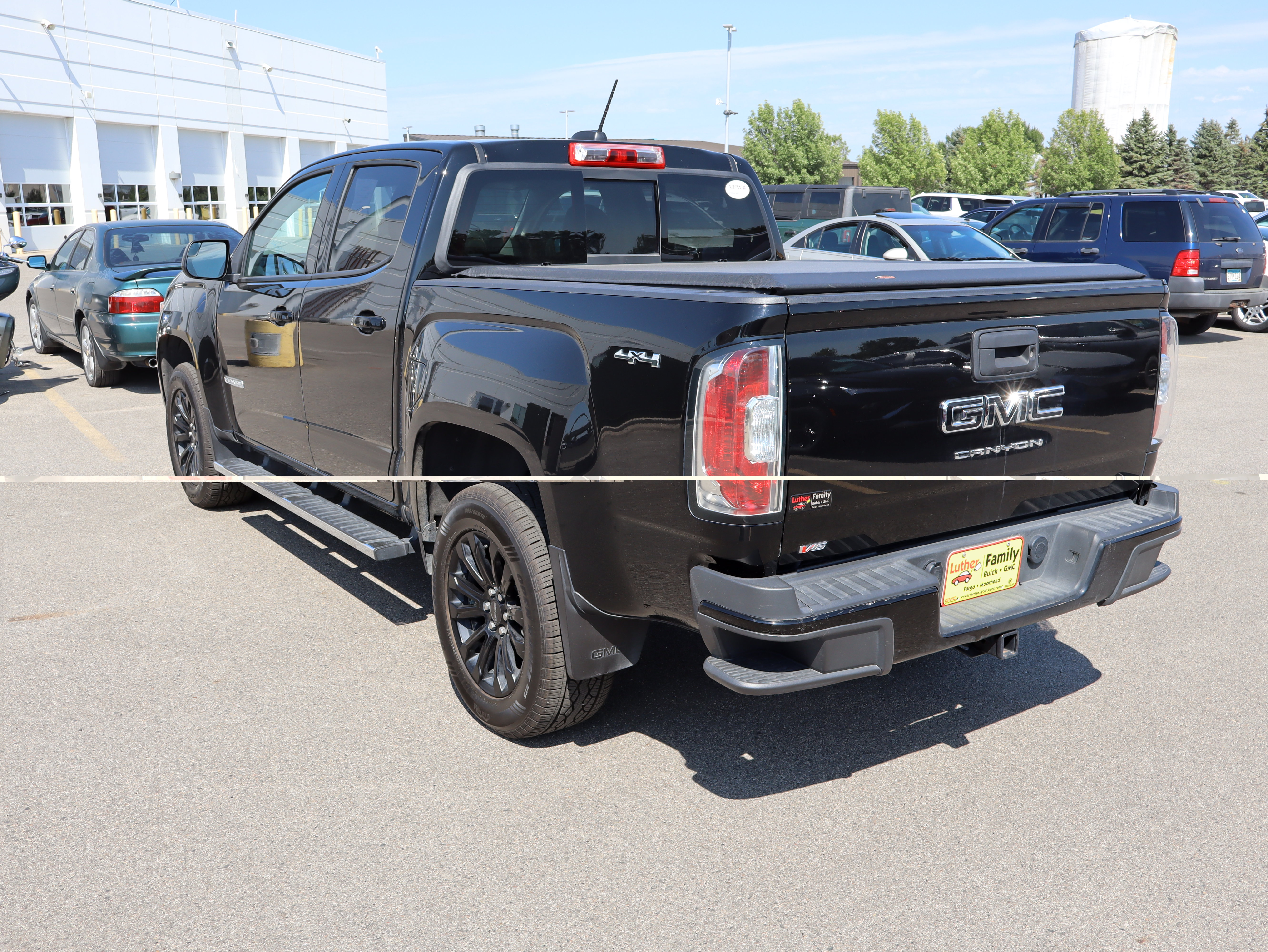 Used 2022 GMC Canyon Elevation w/ Elevation Premium Package AWD/4WD image 4
