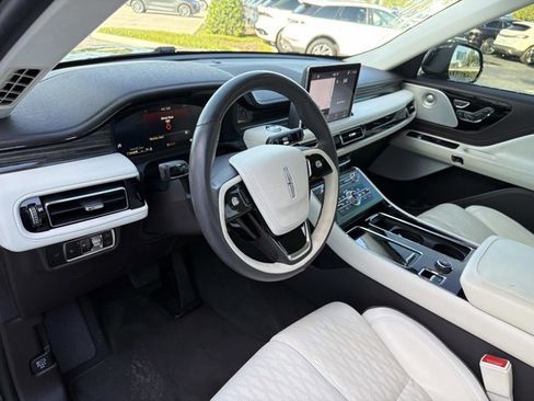 Used 2024 Lincoln Aviator Black Label AWD/4WD image 16