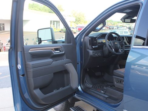 New 2026 Chevrolet Silverado 2500 High Country AWD/4WD image 8