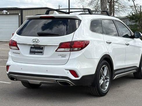 Used 2018 Hyundai Santa Fe Limited image 6