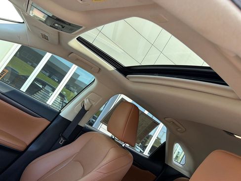 Certified 2022 Lexus RX 350 FWD w/ Premium Package image 33