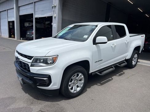 Used 2022 Chevrolet Colorado LT AWD/4WD image 3