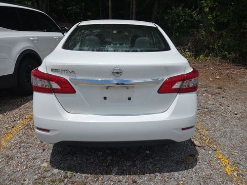 Used 2015 Nissan Sentra S FWD image 5