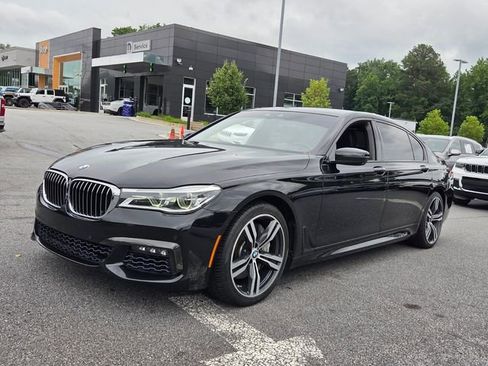 Used 2017 BMW 750i RWD image 3