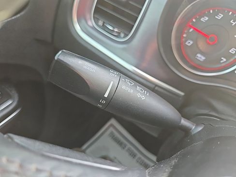 Used 2018 Dodge Charger SXT image 40