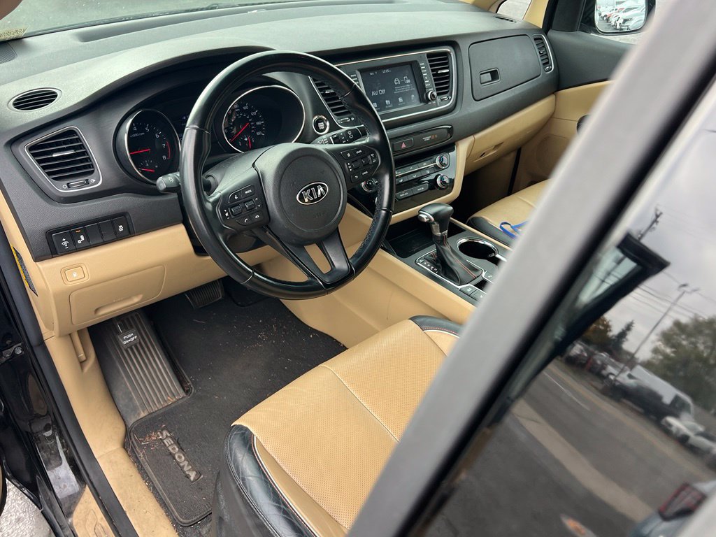Used 2019 Kia Sedona EX FWD image 13