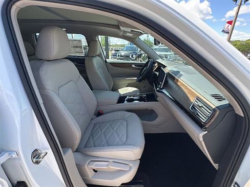 New 2026 Volkswagen Atlas SE FWD image 14