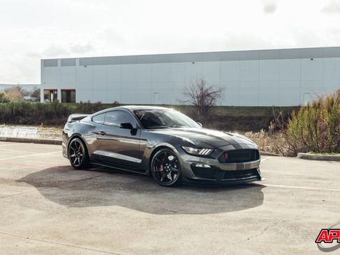 Used 2019 Ford Mustang Shelby GT350R w/ GT350R Equipment Group 920A image 14