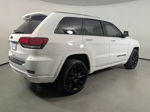 Used 2021 Jeep Grand Cherokee Laredo X AWD/4WD image 8