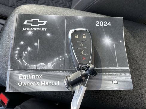 Used 2024 Chevrolet Equinox LT image 44