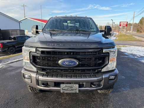 Used 2022 Ford F250 Lariat w/ Tremor Off-Road Package image 4