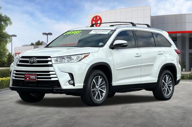 Certified 2019 Toyota Highlander XLE FWD image 10