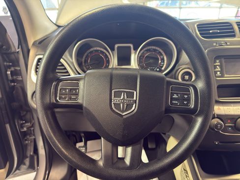 Used 2015 Dodge Journey SXT w/ Flexible Seating Group image 16