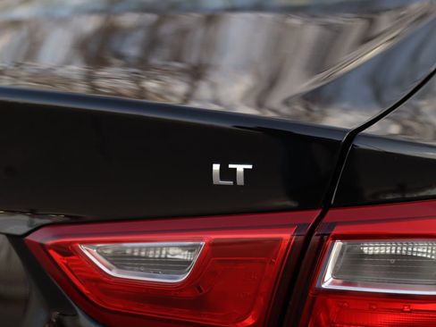 Used 2025 Chevrolet Malibu LT FWD image 31