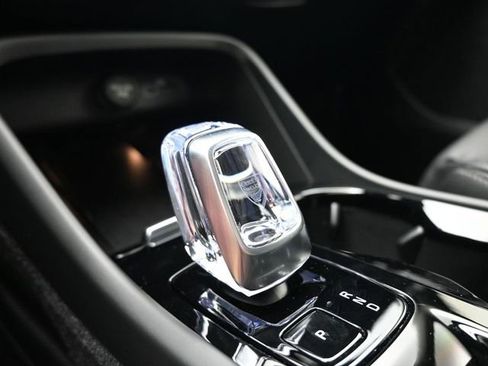 Used 2023 Volvo XC40 B5 Plus w/ Driver Assist Package image 11