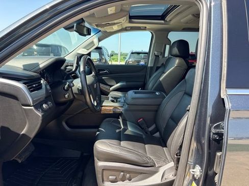 Used 2019 Chevrolet Suburban LT AWD/4WD image 10