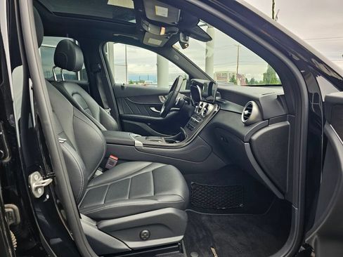 Used 2020 Mercedes-Benz GLC 300 4MATIC image 11