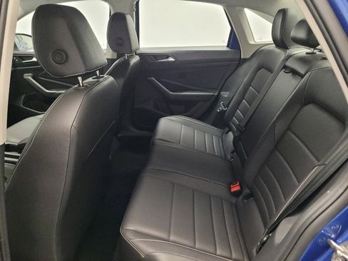 Used 2024 Volkswagen Jetta SE FWD image 18