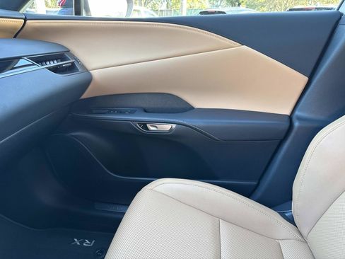 Certified 2025 Lexus RX 350 FWD image 23