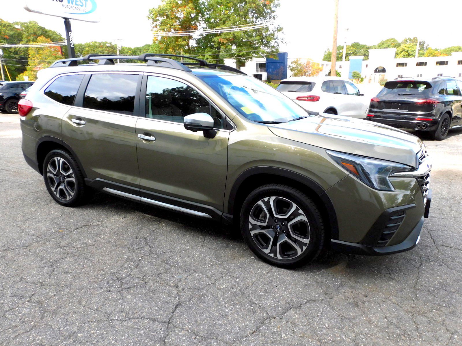 Used 2023 Subaru Ascent Touring AWD/4WD image 7