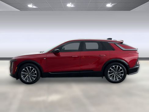Certified 2024 Cadillac Lyriq Sport AWD/4WD image 2