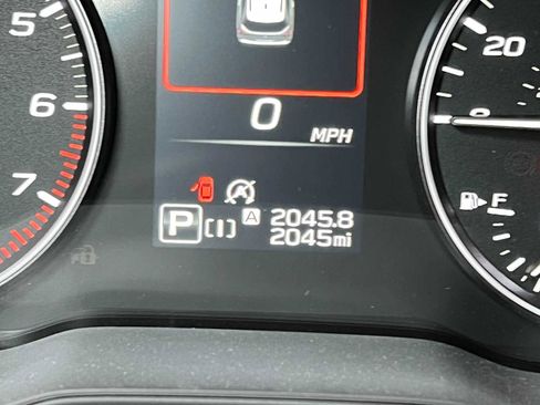 Used 2025 Subaru Forester Premium image 30