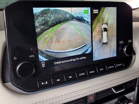 Certified 2023 Nissan Rogue SL w/ SL Premium Package image 23