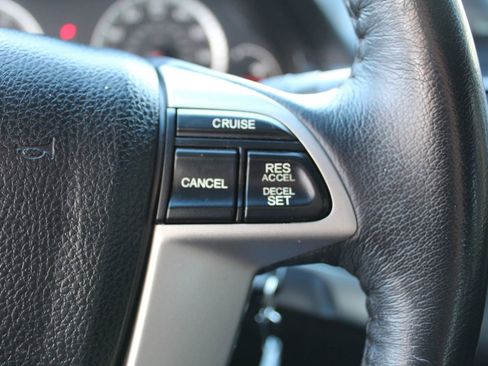 Used 2009 Honda Accord EX-L image 17